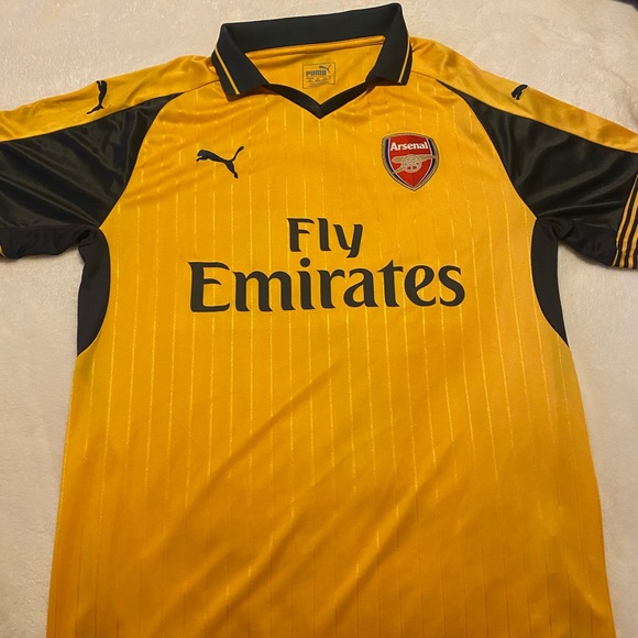 arsenal alternate jersey